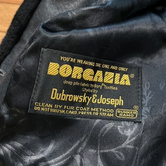 Borgazia Faux Fur Coat - Picture 3 of 4